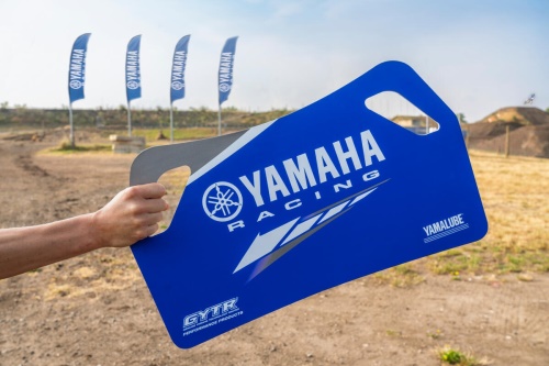 Pitboard Yamaha Racing