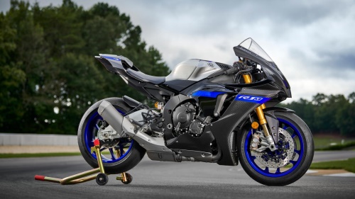 2023 R1M